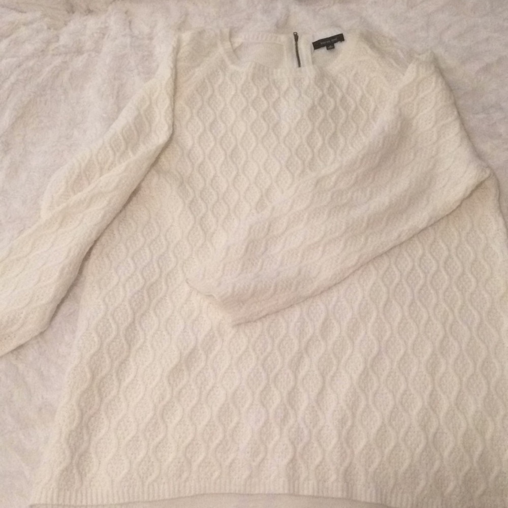 Long sleeve sweater